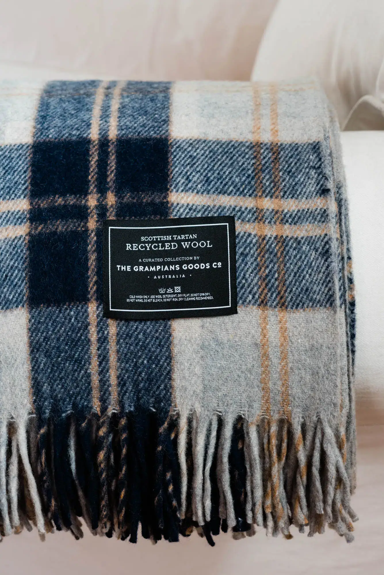 The Grampians Goods Co. - Vendita all'ingrosso Plaid - Coperta Heritage Tartan in lana riciclata40