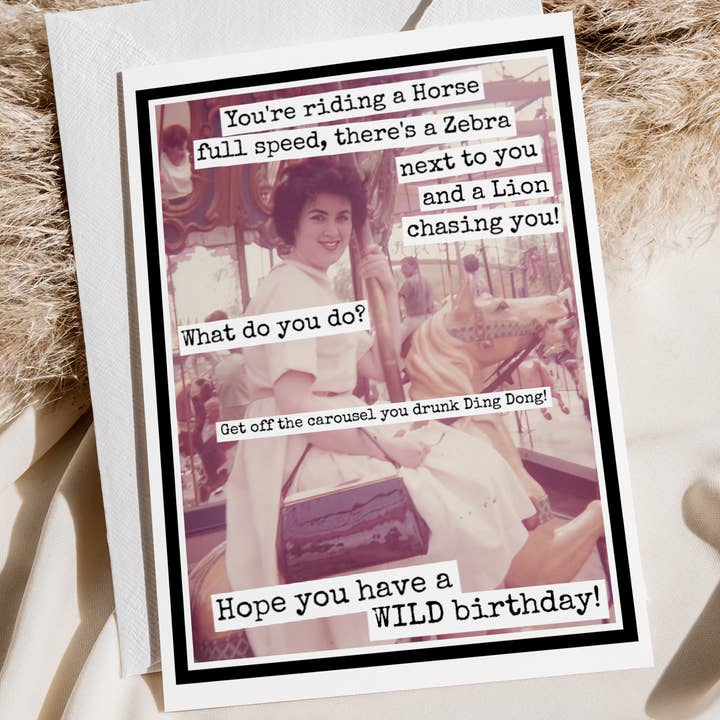 Cartão de Aniversário Engraçado. Está a Cavalar a Toda Velocidade... por atacado de Raven's Rest Studio