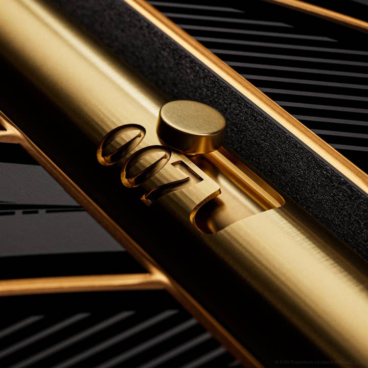 theory11 - Wholesale Playing Cards - 007 Special Edition Box Set4