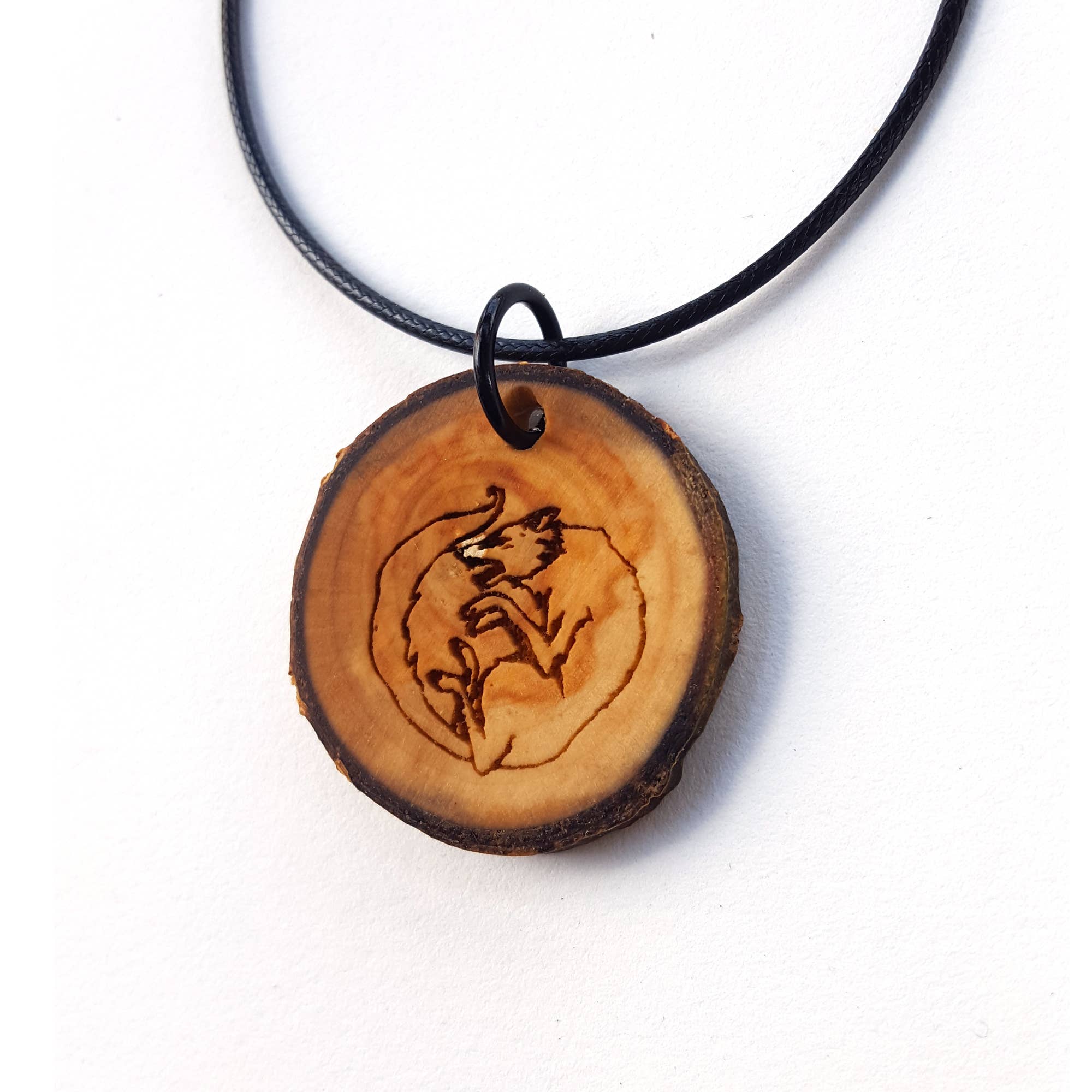 Lyoncraft – Colar pingente/pendente por atacado – Colar de pingente de madeira de lobo pulando, fatia de árvore natural6