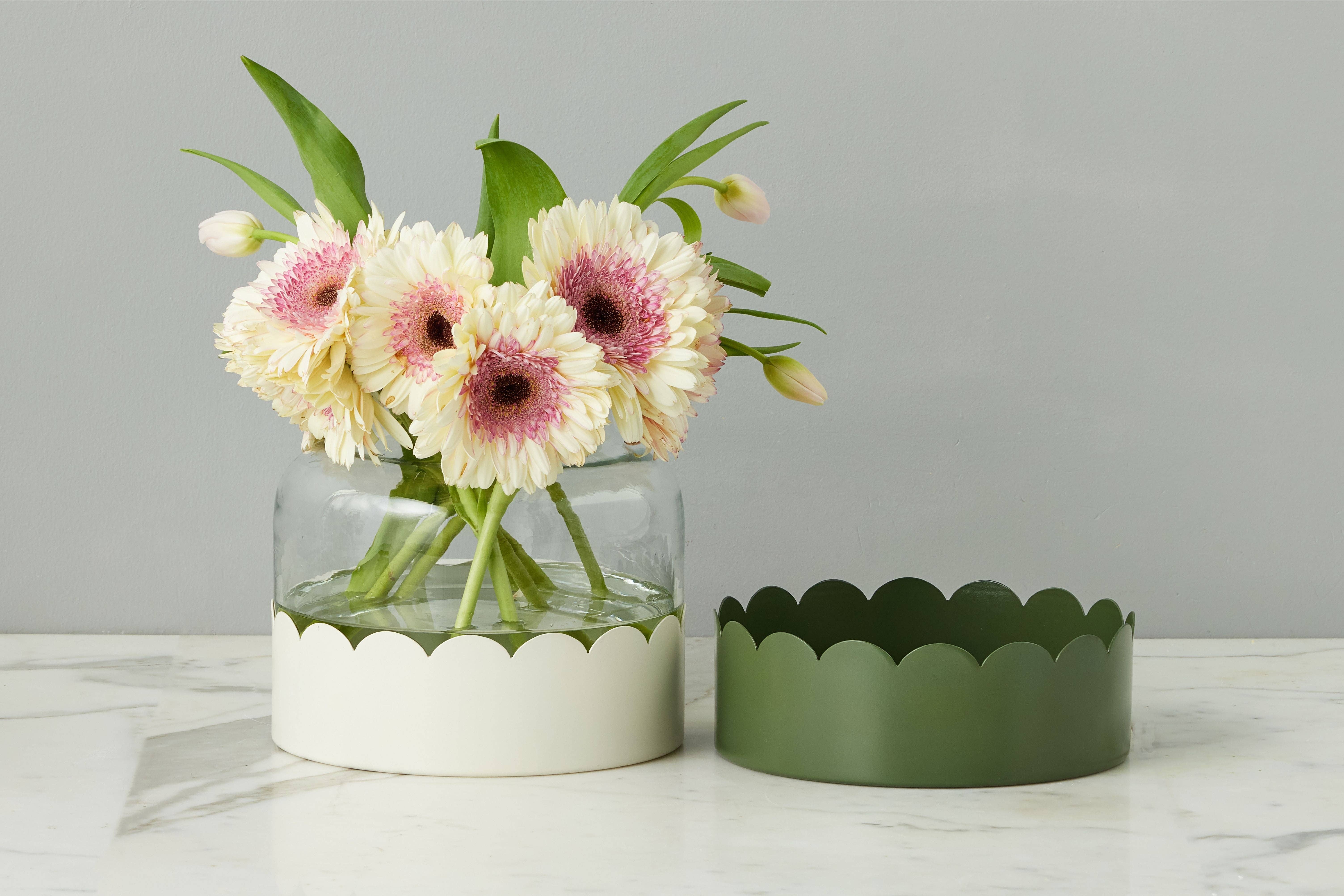 etúHOME - Wholesale Vase - 2-in-1 Scalloped Bloom Vase, White/Spruce Green5