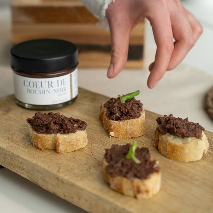 Conserverie des Sacres – Engroshandel Svinekød – Naturlig sort blodpølse i hjerteform1