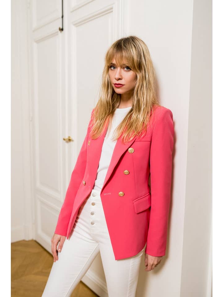 Attentif Paris – Großhandel Blazer – Damen – Attentif Paris zeitloser taillierter Blazer mit doppelreihigem Goldknopfmuster82