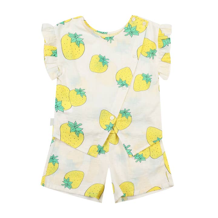 ToTo Heros - Wholesale Top & Short Set - Kids - Strawberry Graphic Print Angel Sleeve Top & Shorts Set8