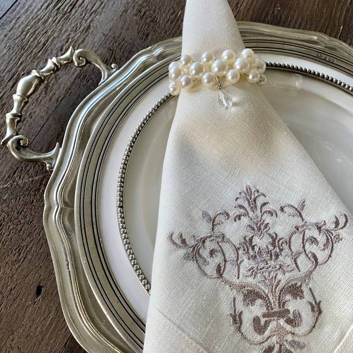 Arte Italica & Crown Linen Designs - Wholesale Napkin ring - Pearl with Teardrop Napkin Ring Set (4)1