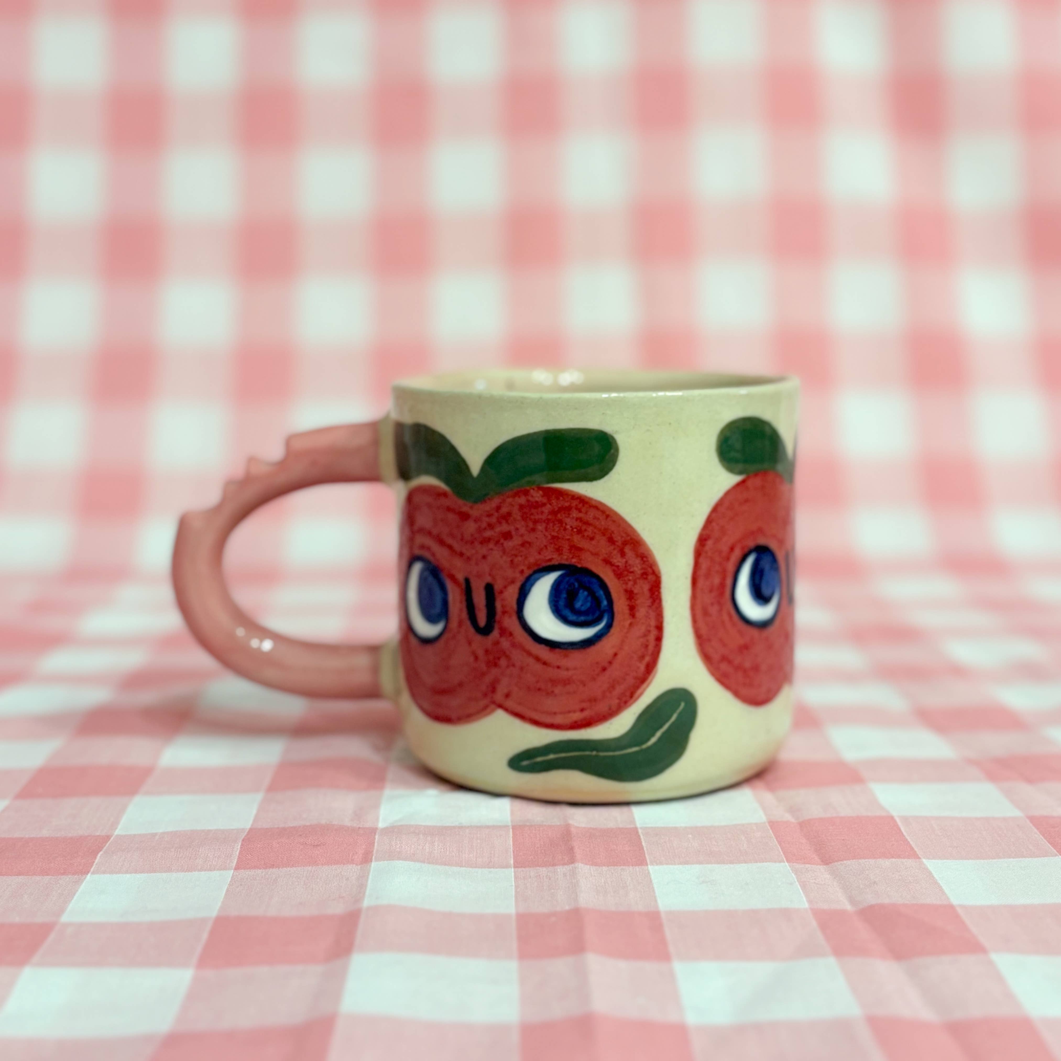Rosi Tooth - Wholesale Coffee Mug - Bitten Apple - Ceramic Mug1