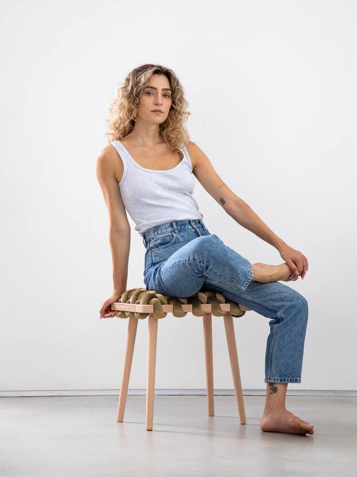 Truffle Velvet Vävd Pall för wholesale av Knots Studio