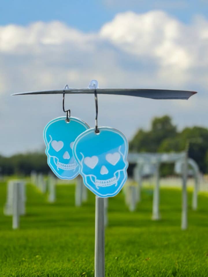 Håndlavede hypoallergeniske kranium Halloween øreringe til kvinder for engroshandel hos Simply Perfect Design LLC