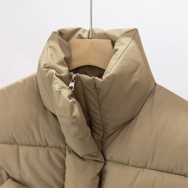 FurDecoration – Großhandel Oberbekleidungsweste – Damen – Farblich einfarbige, dicke, locker sitzende kurze Baumwollweste mit Stehkragen7