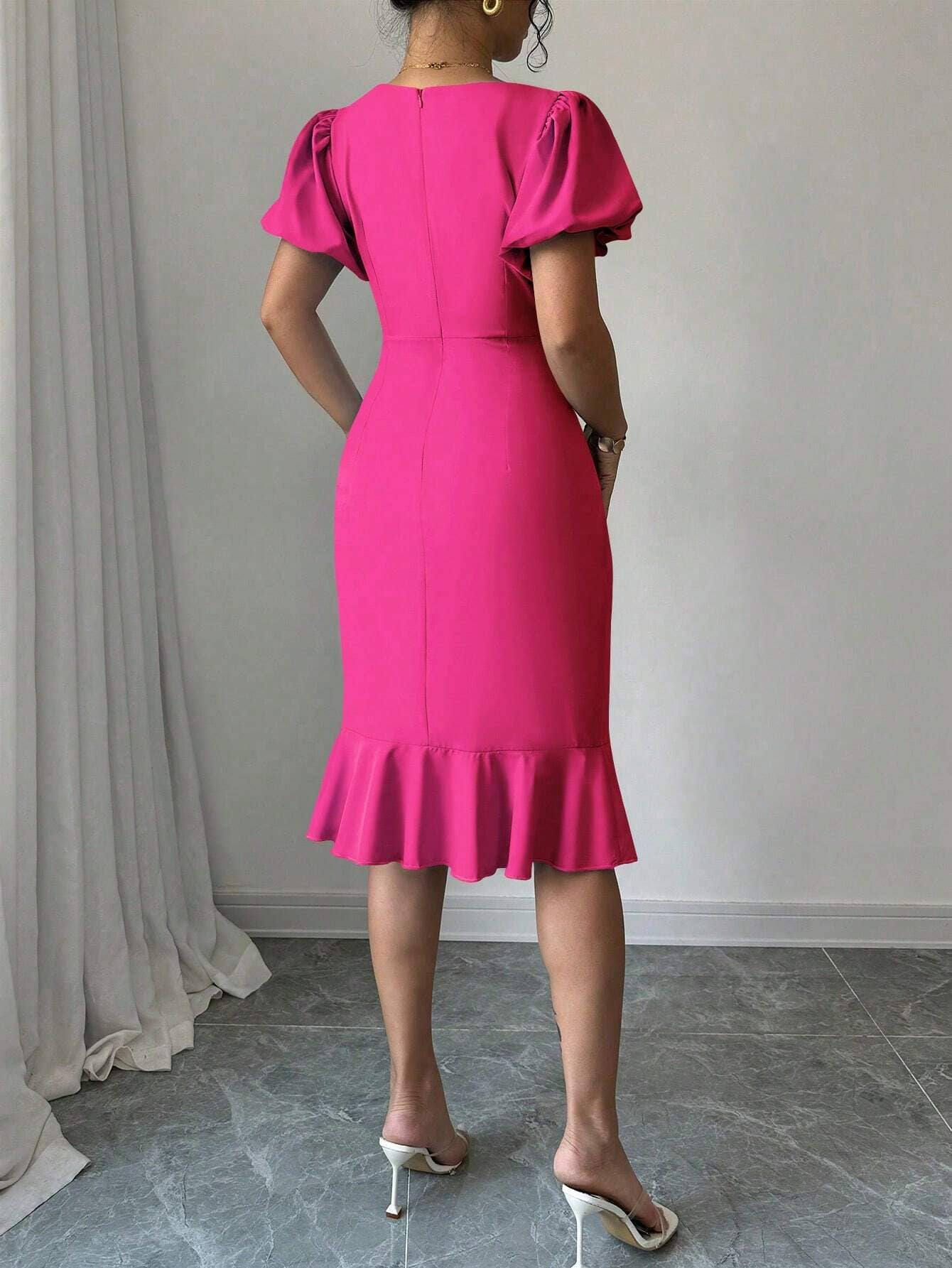 UNISHE - Vendita all'ingrosso Vestito - Donna - Abito a sirena con maniche a lanterna sexy e volant GSS13015