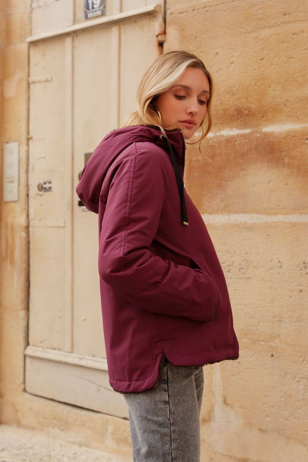 Attrait Paris - Wholesale Parka - Women's - Short hooded parka, reversible fur4