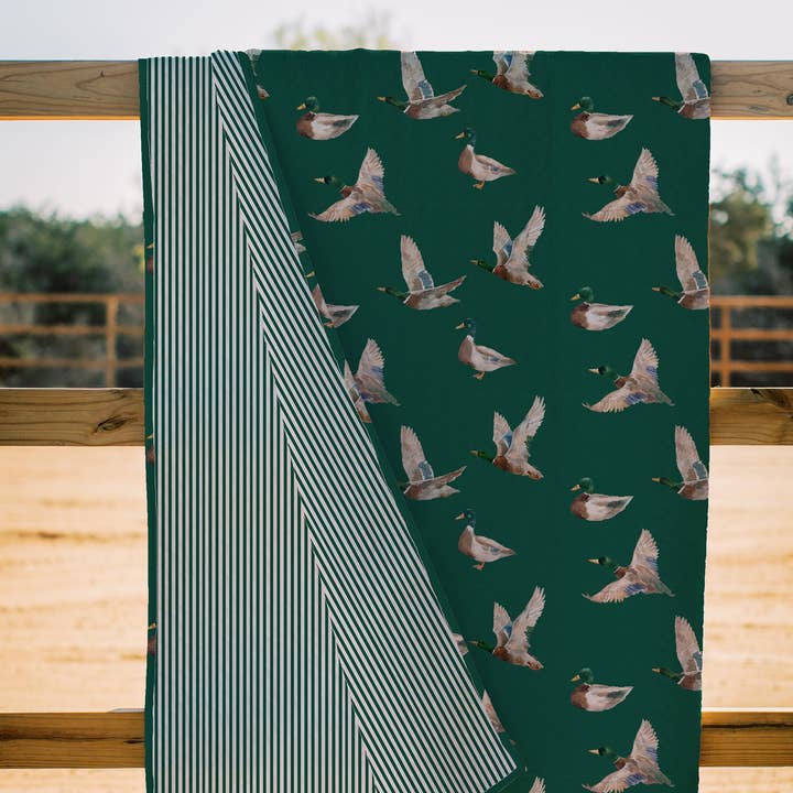 Trapunta Verde Anatre Mallory per la vendita all'ingrosso da parte di Ida Mae Home