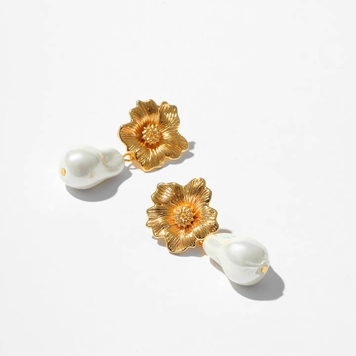 Oro Orecchini pendenti in perle con fiori vintage DPJE1273 in vendita all'ingrosso su Faire2