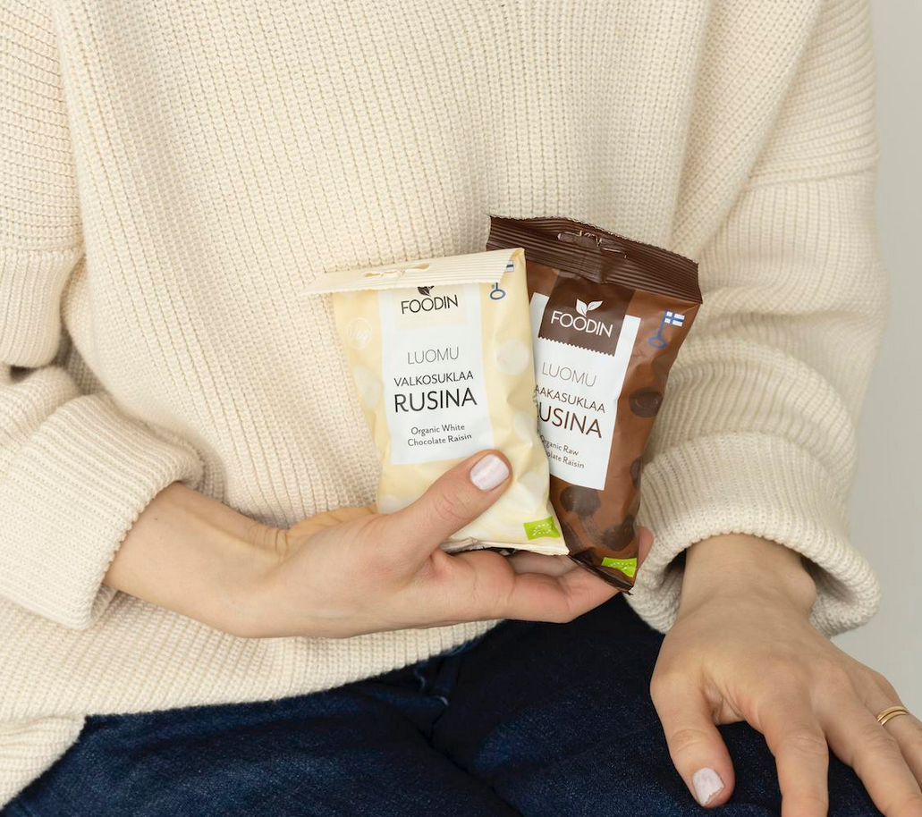 Foodin - Wholesale Chocolate Covered Sweets - White Chocolate Raisin 80g, Organic1