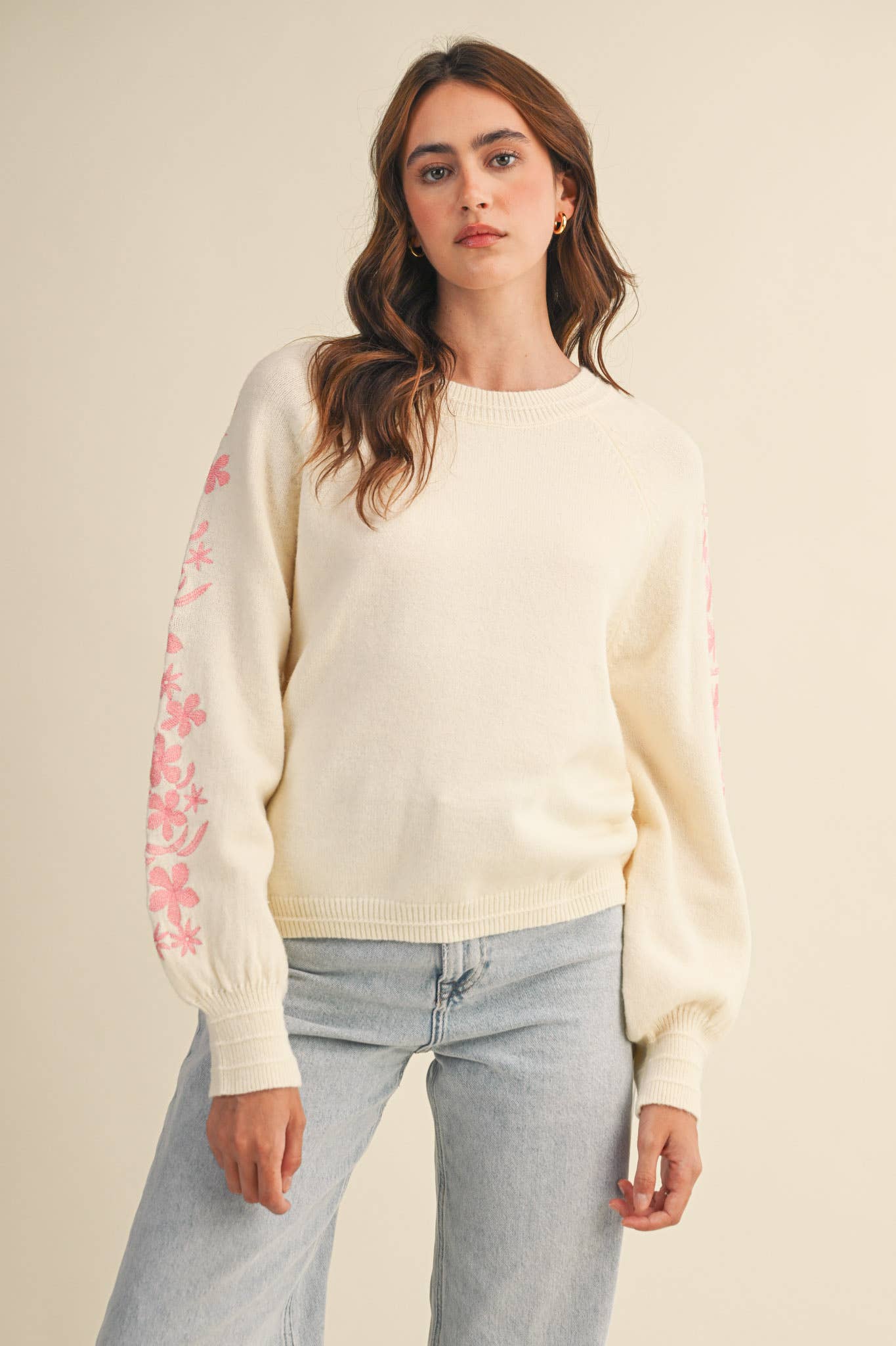 &MERCI - Wholesale Knit Sweater - Women's - PULLOVER SWEATER WITH FLORAL EMBROIDERED SLEEVES MSW1089020