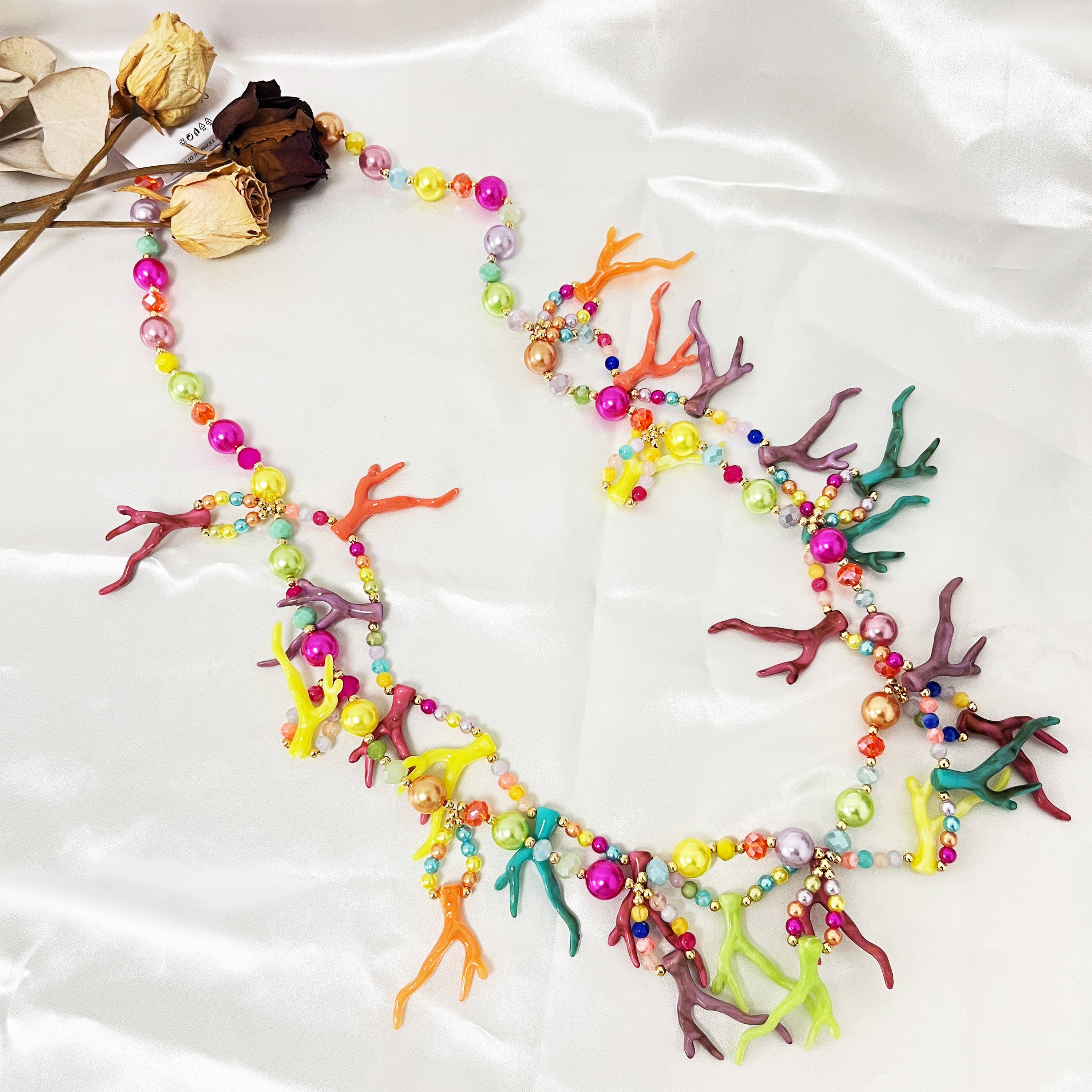 AMORINO SRL – Großhandel Perlenkette – Lange Halskette aus Korallenkristall - PC23148F170