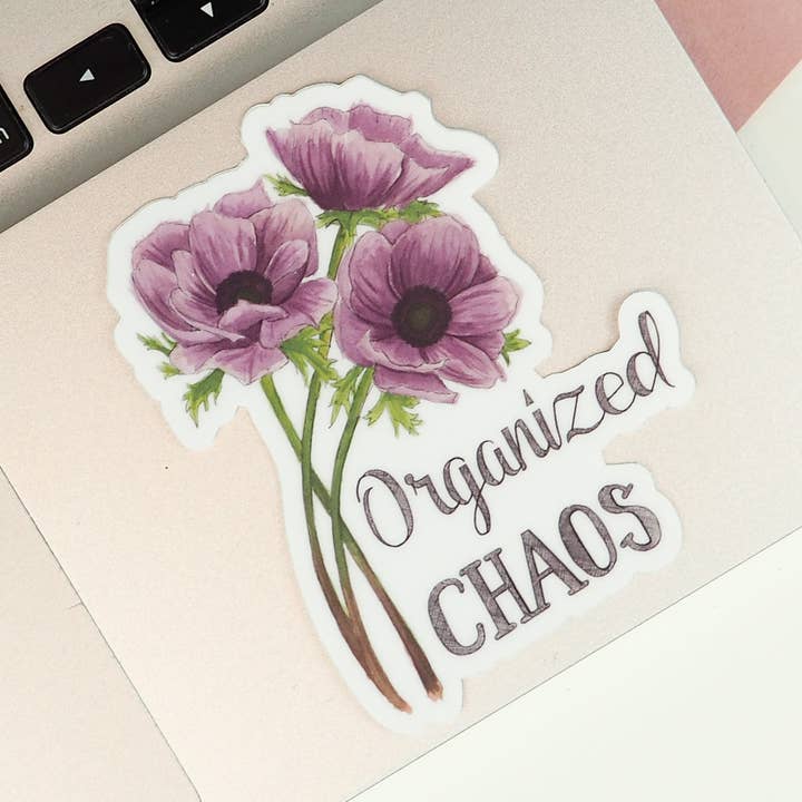 Autocollant vinyle Chaos organisé pour la vente par Naughty Florals