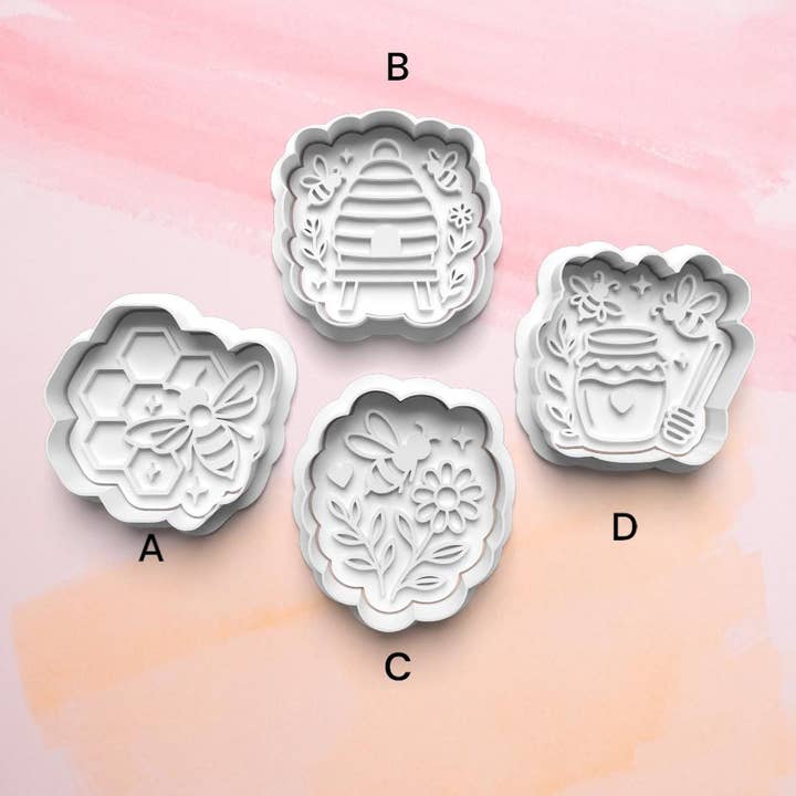 Ensemble d'emporte-pièces en nid d'abeille : emporte-pièces pour fondant et argile imprimés en 3D pour la vente par Roussell Prints and Demand LLC