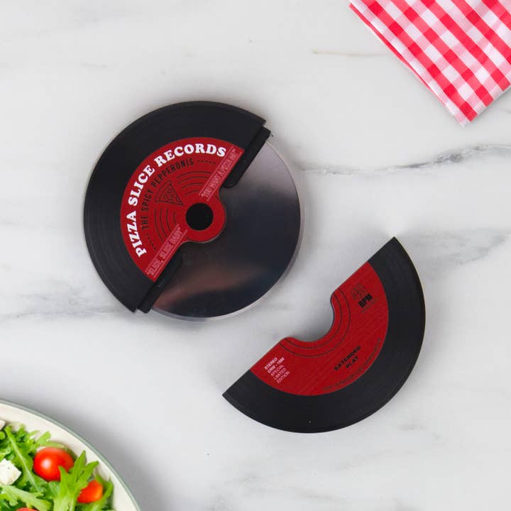 Gift Republic – wholesale Pizza wheel – VINYL PIZZA CUTTER1