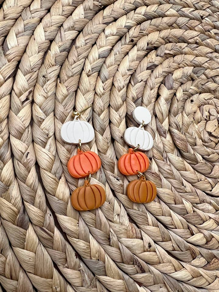 Triple Pumpkin Dangle voor wholesale door Daugherty Designs