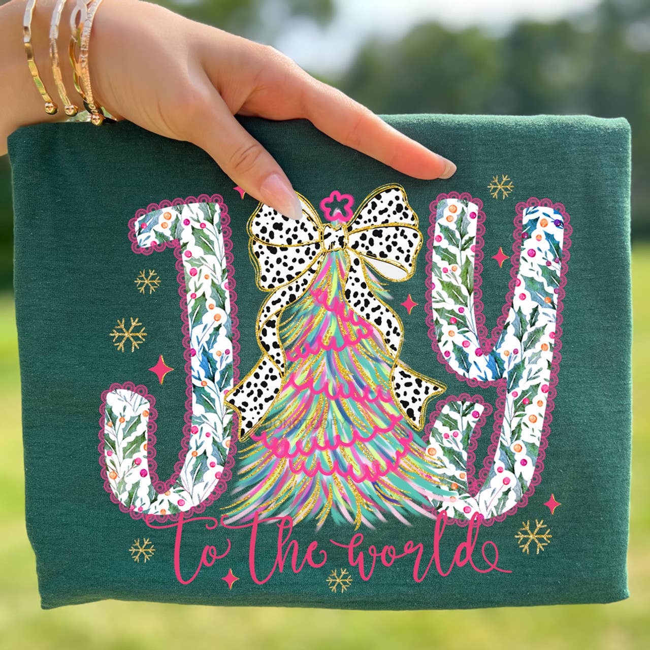 Trendy Tee Co. - Wholesale T-Shirt (Graphic) - Unisex - Joy To The World Tee0