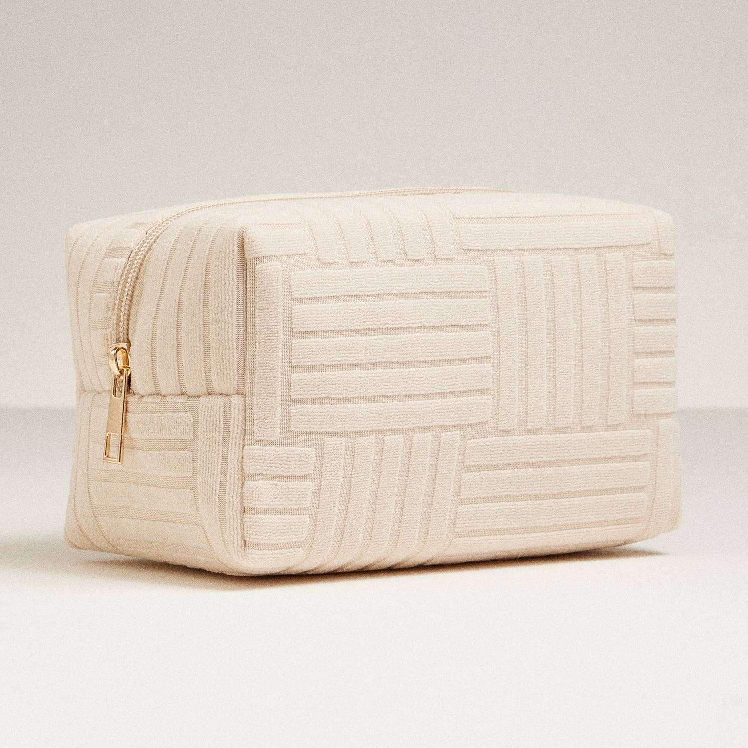 Frem - Wholesale Pouch - Women's - Luxe Terry fabric Travel Pouch -Medium10