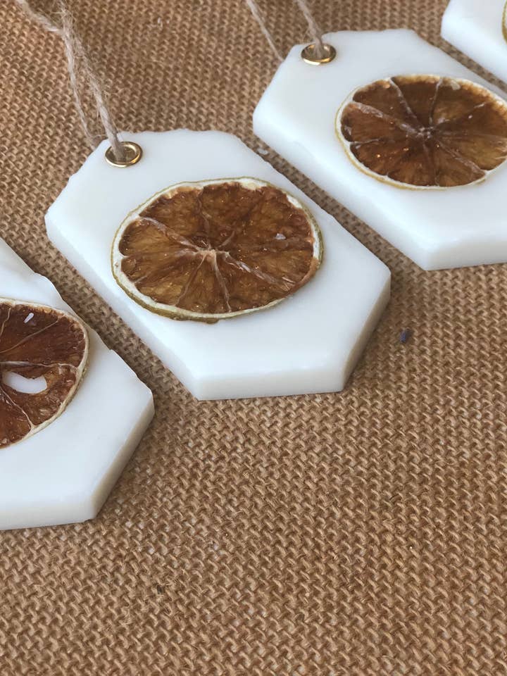 Scented Wax Tablet | Coconut & Lime for wholesale by Kourage & co