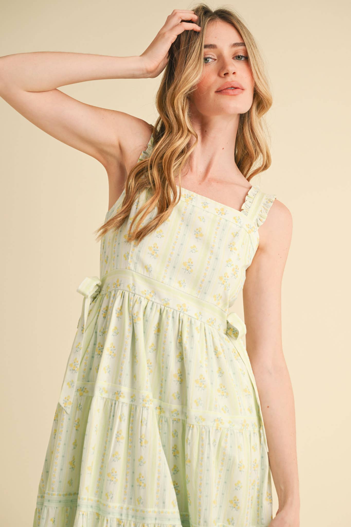 &MERCI - Wholesale Dress - Women's - RUFFLED STRAP FLORAL MIDI DRESS WITH SIDE TYING BOWS MDR358625