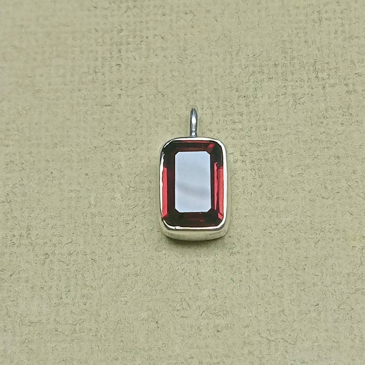 Connettore e Pendente in Argento Sterling 925 con Granato Fatto a Mano per la vendita all'ingrosso da parte di Rishi Jewelry