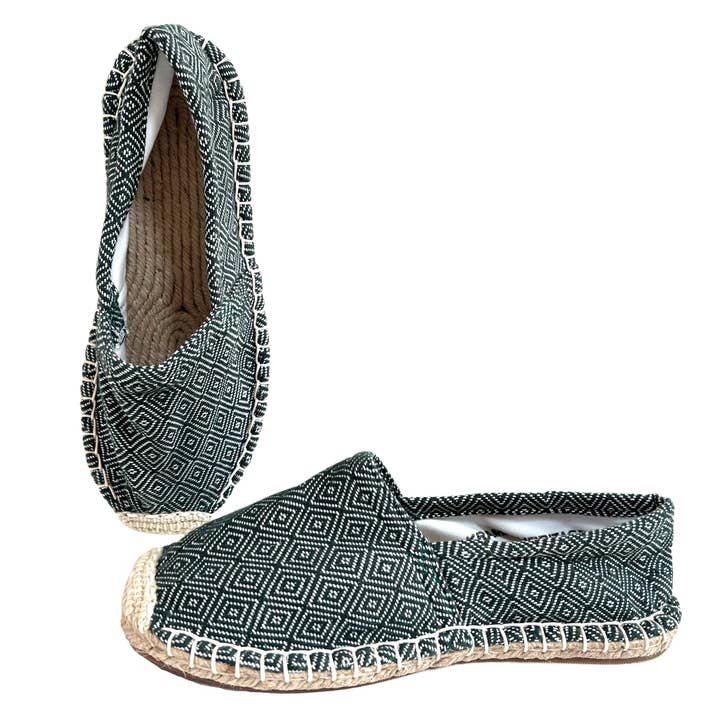 Krama Heritage - Vente Ballerines – femme - Les espadrilles Diamond Vert Forêt dans leur grand écrin naturel en feuille de palmier1