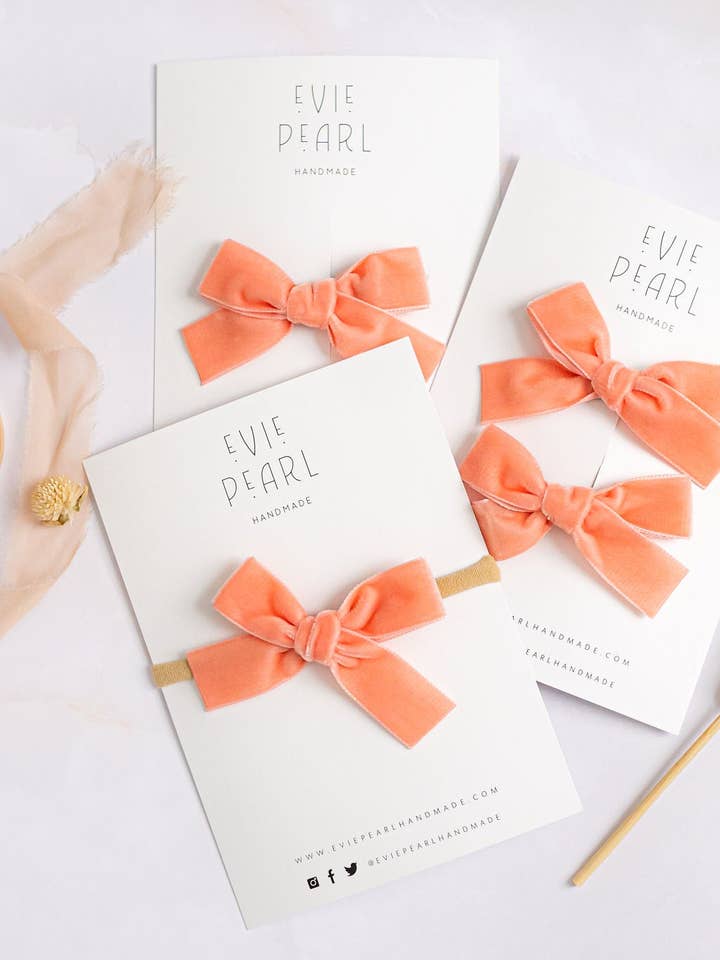 Classic Mini Velvet-Coral Pink per la vendita all'ingrosso da parte di Evie Pearl Handmade LLC