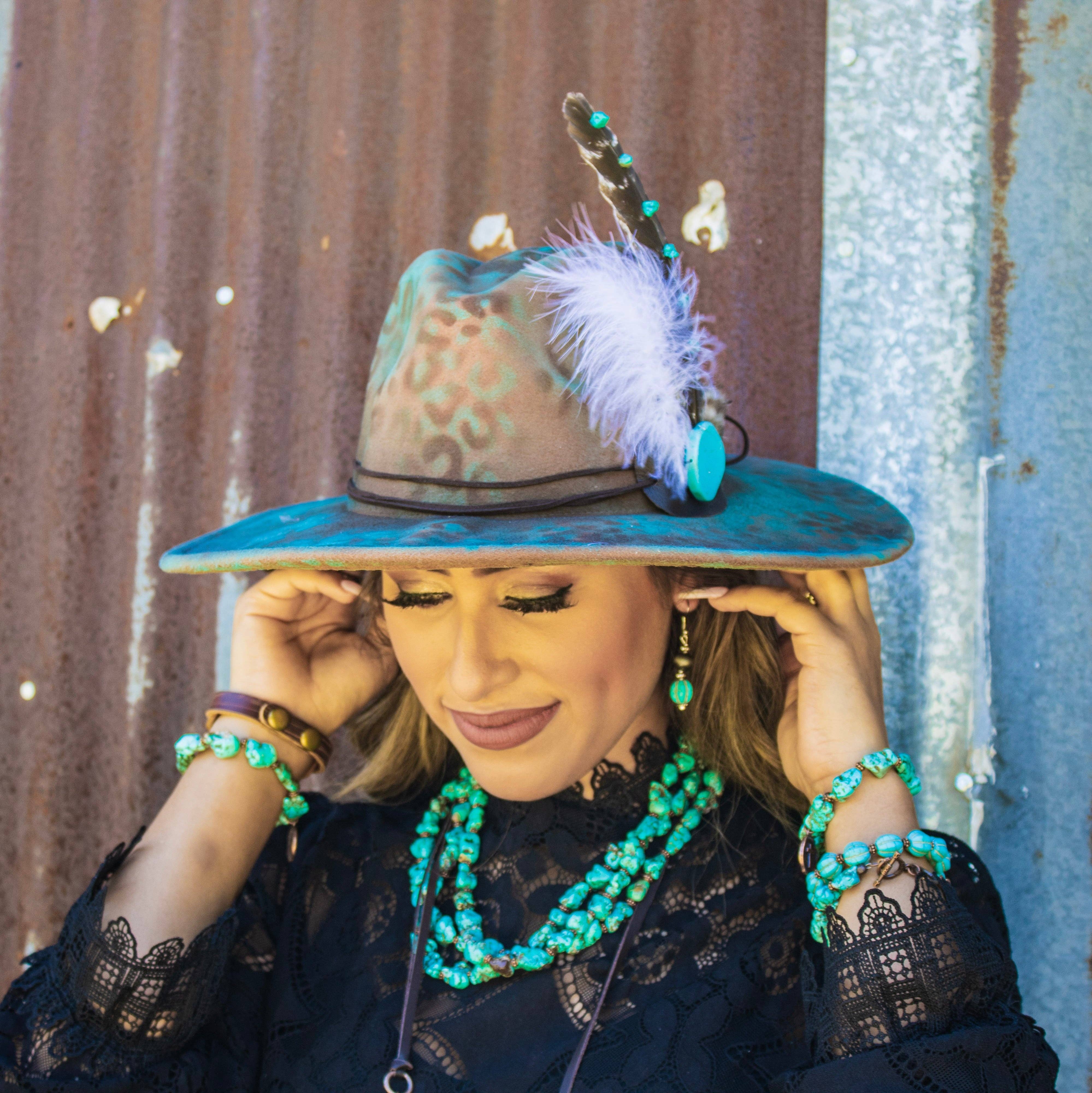 The Jewelry Junkie - Wholesale Beaded Bracelet - **Turquoise Blue Melon Beaded Stretch Bracelet 809g8