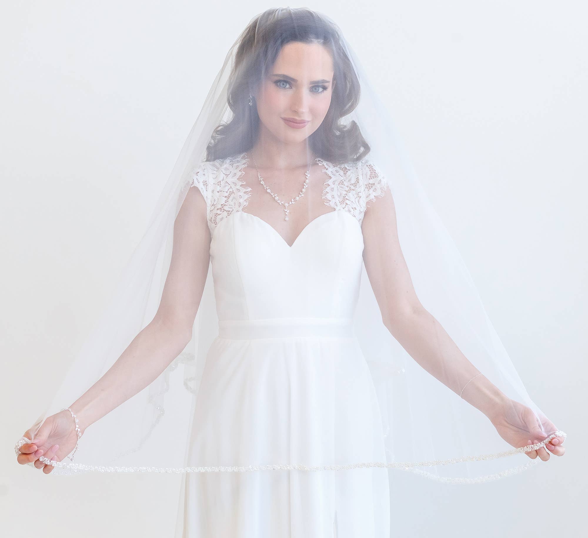 allureweddingjewelry – Véu - Mulher por atacado – Véu de Noiva com Borda de Pérolas e Miçangas10