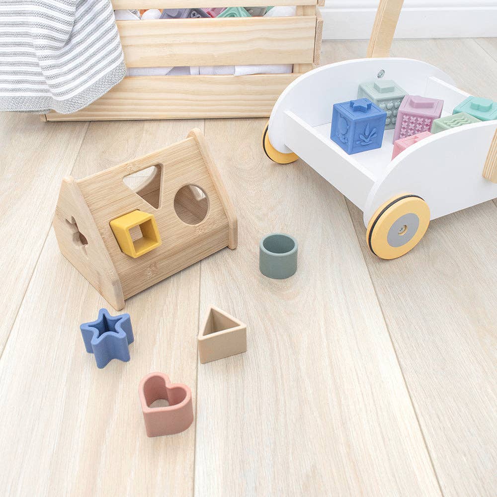 Living Textiles - Wholesale Wood Toy - Kids - House Shape Sorter1
