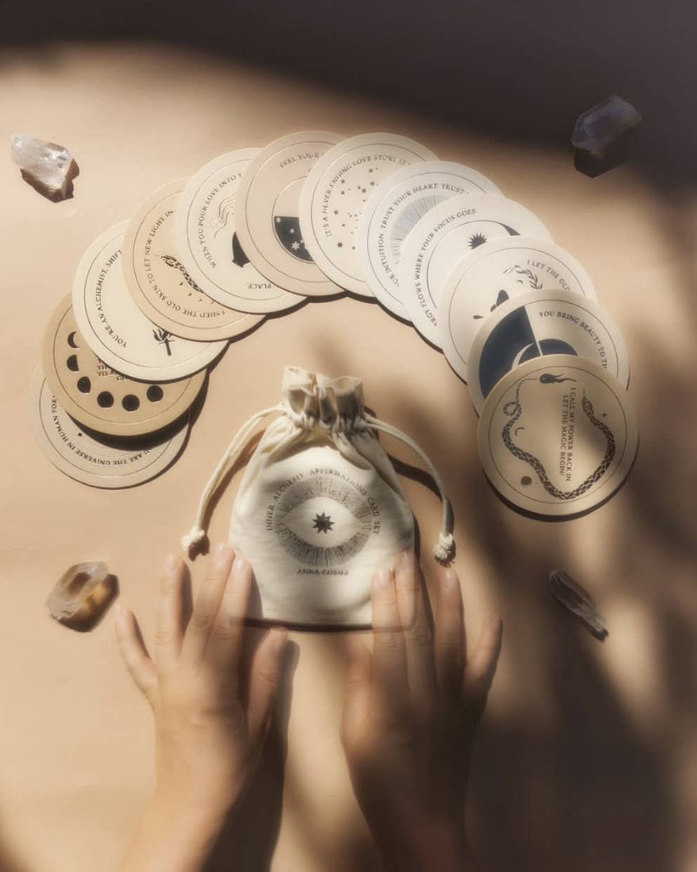 Anna Cosma - Vente Cartes de tarot - AFFIRMATIONS D'ALCHIMIE INTÉRIEURE - JEU DE CARTES - JEU DE CARTES - JEU DE CARTES - ÉDITION DORÉE7