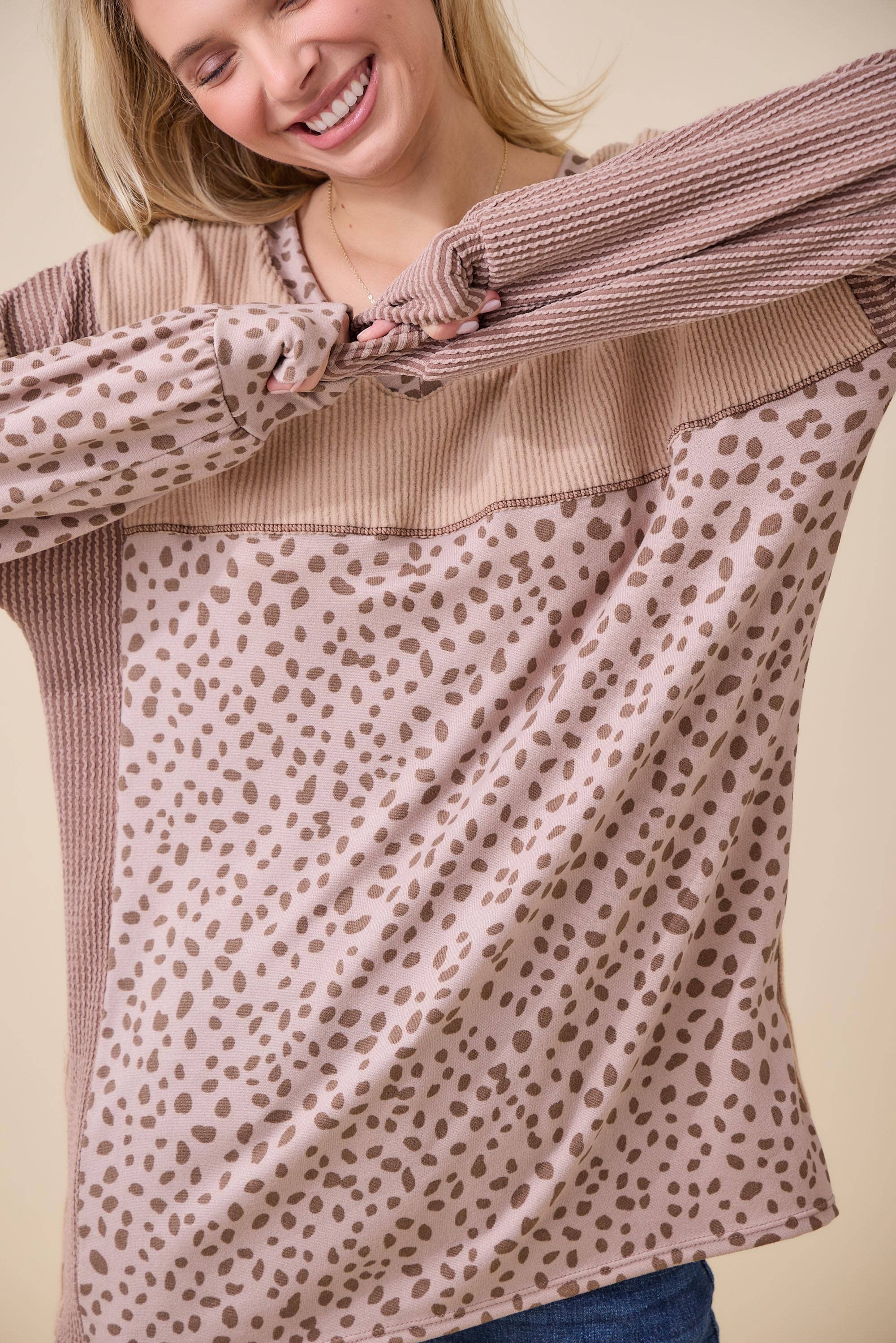 Celeste Clothing - Wholesale Knit Top - Women's - WOMEN'S RIB COLOR BLOCK ANIMAL PRINT LONG SLEEVE TOP46