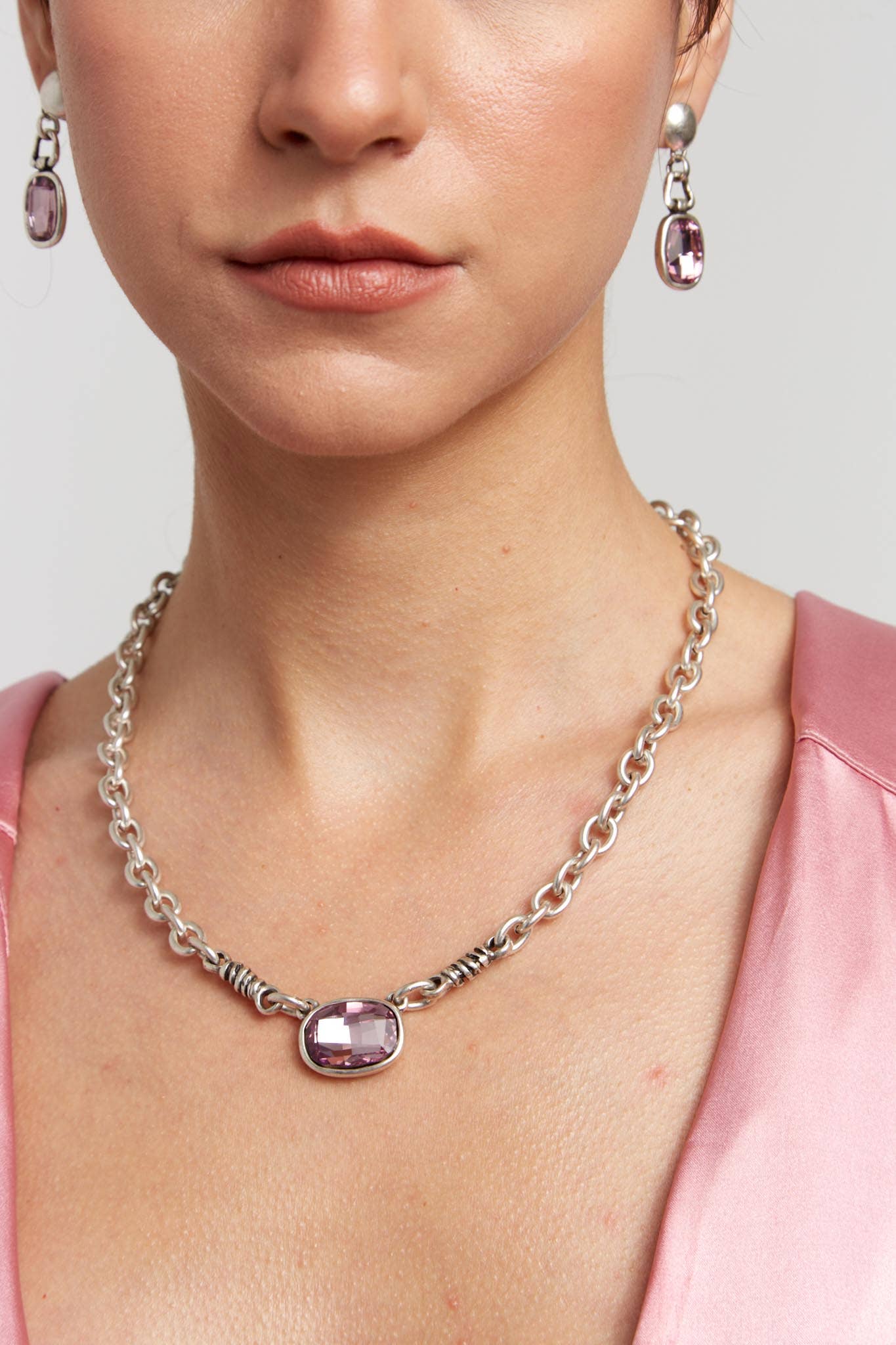 Chanour - Vente Collier ras-de-cou - Collier en étain et cristal rose doux fait main - 39245