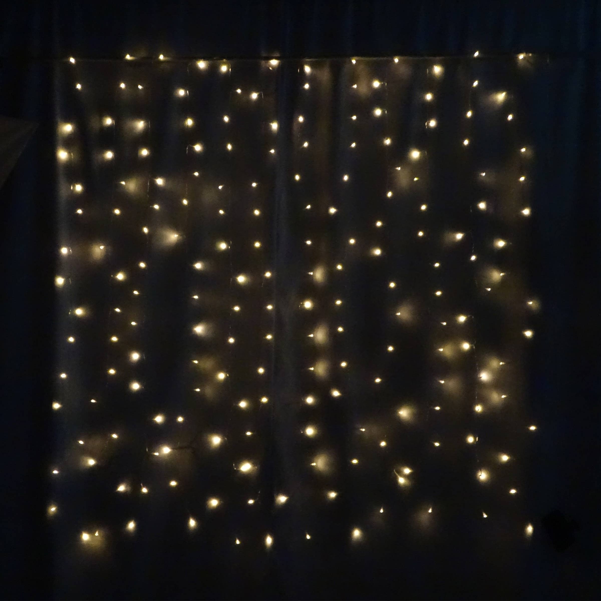 Alpine Corporation - Wholesale String Lights - Alpine Corporation Solar Curtain String Lights1