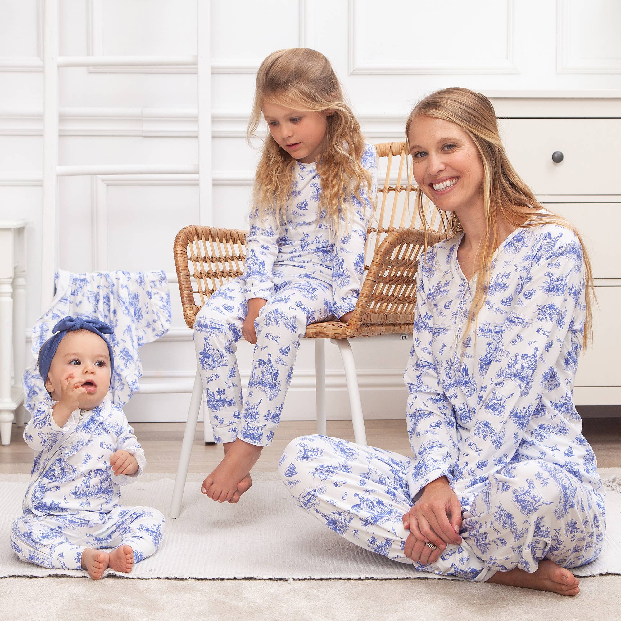 Tesa Babe - Wholesale Jumpsuit - Baby - Baby Girl Toile de Jouy Bamboo Zipper Romper - Mommy and Me2