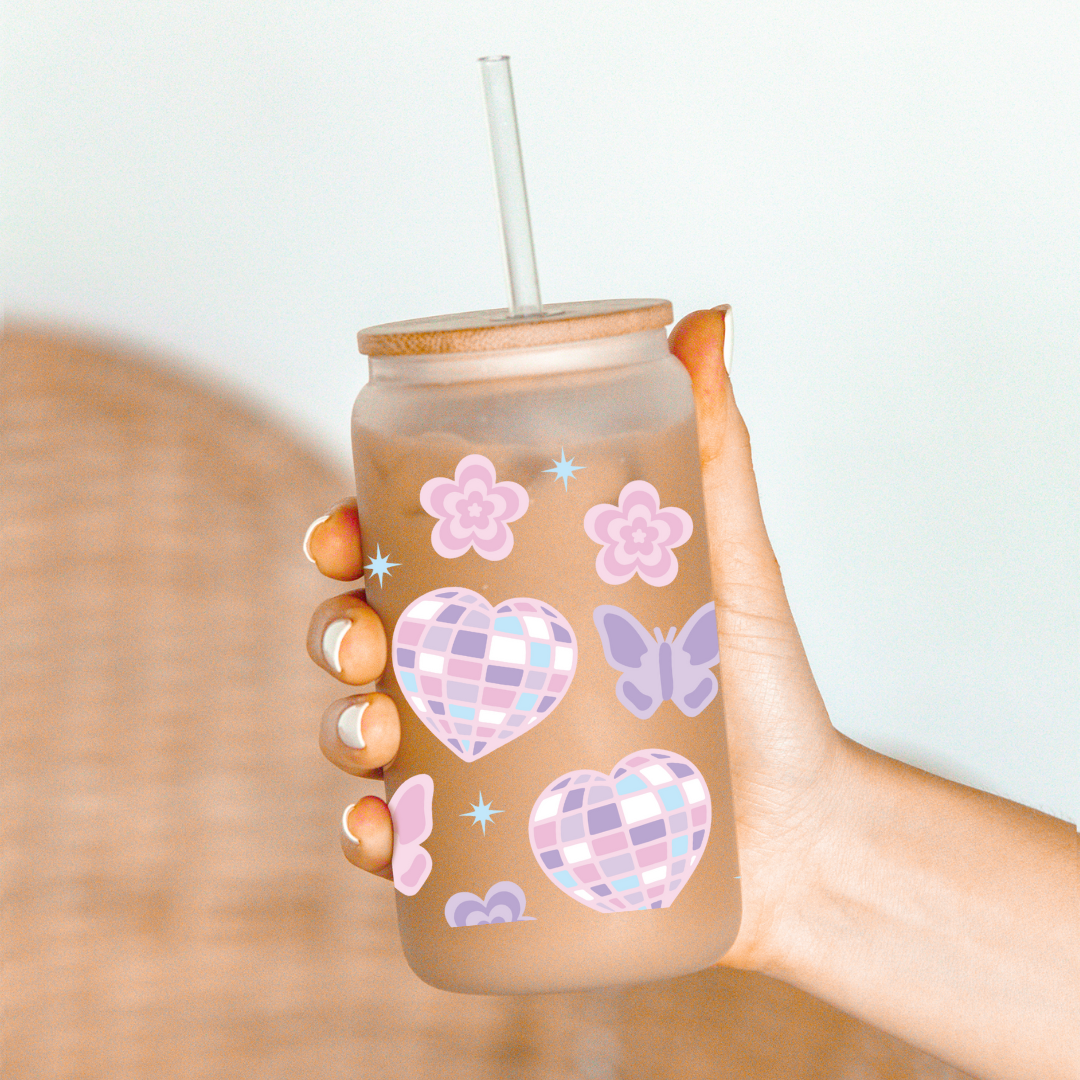 Oily Graphic Creations – Großhandel Sublimationsrohling – Schmetterlings-Disco-Herzen, UV-DTF-Folie, 16 Unzen1