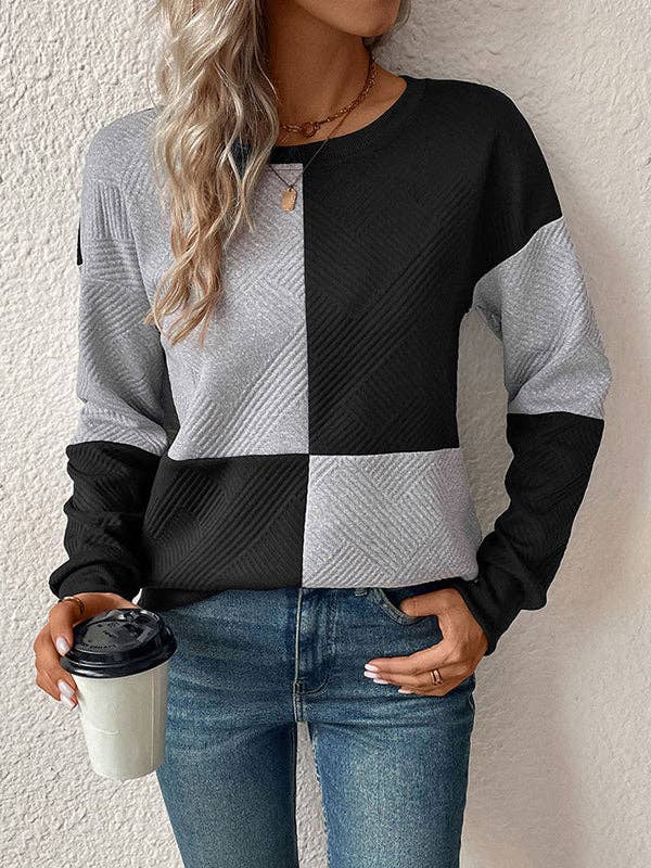 VividLux - Wholesale Sweatshirt – Women's - Long Sleeves Loose Contrast Color Split-Joint Round-Neck Sweatshirt Tops14