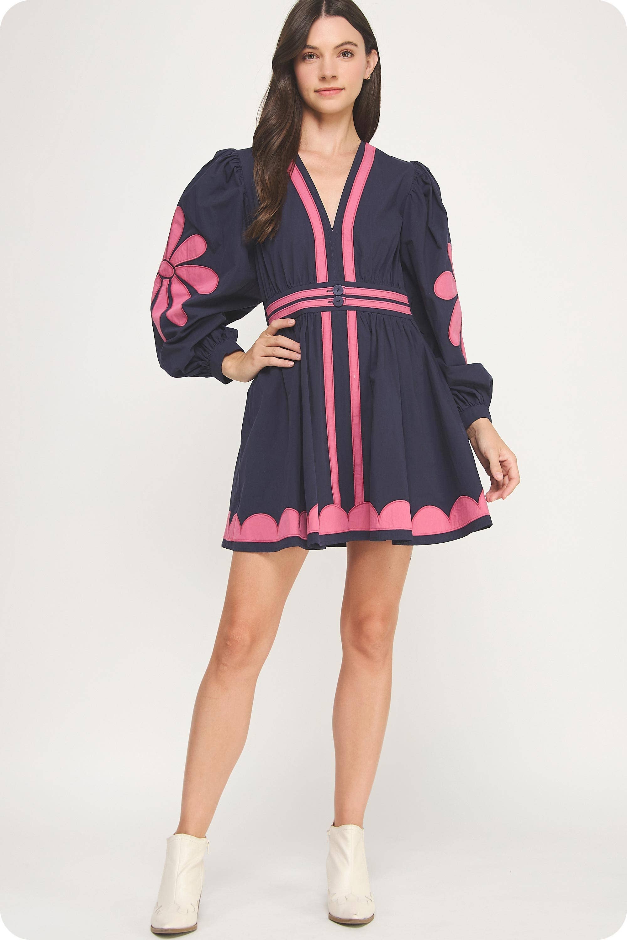 Marine/château Rose Robe courte à broderie contrastée Flower Patch en vente sur Faire6