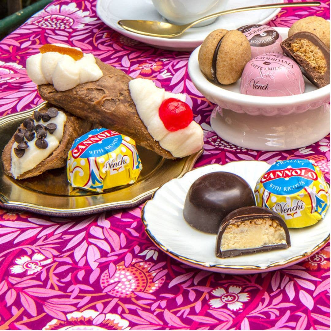 Venchi - Wholesale Chocolate - Cannoli Inspired Ricotta Filled Chocolate - Italian Gourmet6