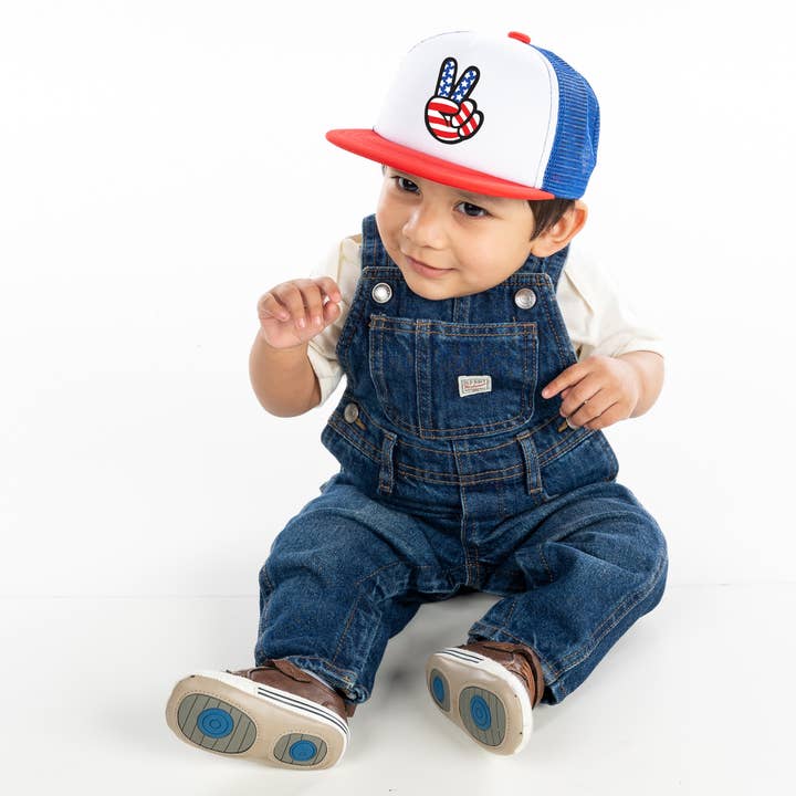 Funky Junque - Wholesale Kids Hat - Kids - Flat Brim Trucker Hat: USA Peace Fingers (White/Red/Blue)6
