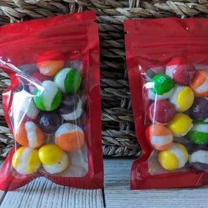 FREEZE DRIED CANDY, MOONS, FUN SIZE, FRUITY CANDY for wholesale by Sugar and Spice