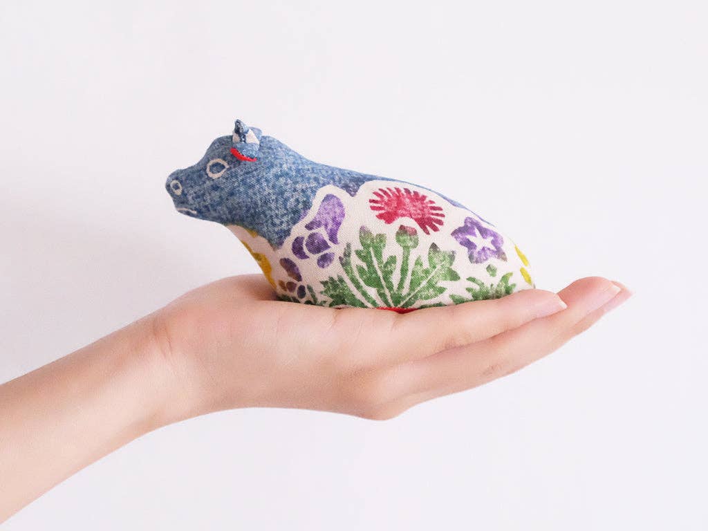wagumi – wholesale Decorative figurine – Year of the Cow Woodblock Print Animal by Shin Kogei4