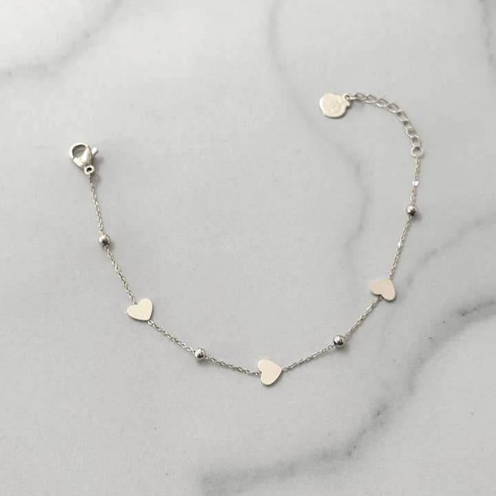 Cassette Barcelona - Wholesale Link & Chain Bracelet - Minimal Heart Bracelet1