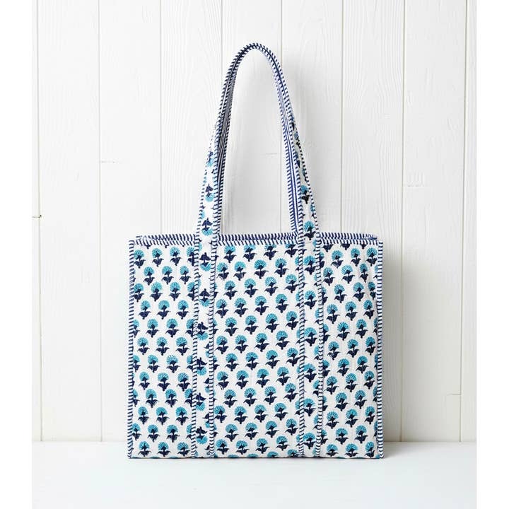 Sac Cabas Matelassé Hortensia-Bleu pour la vente par Amelia Rose Jewelry