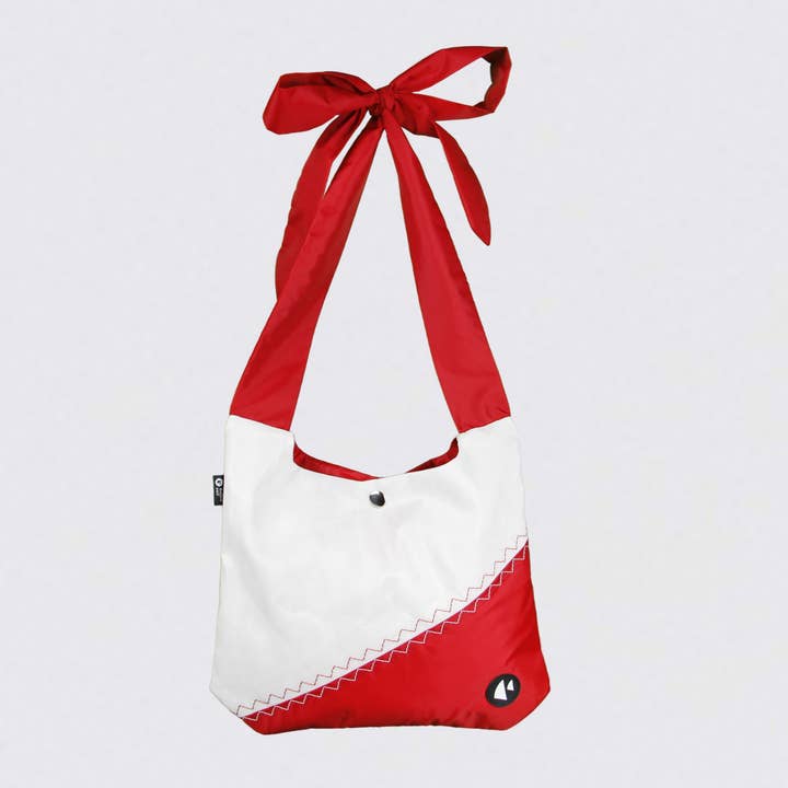 Återvunnen Segelväska - Rosett - Röd för wholesale av Bolina Sail