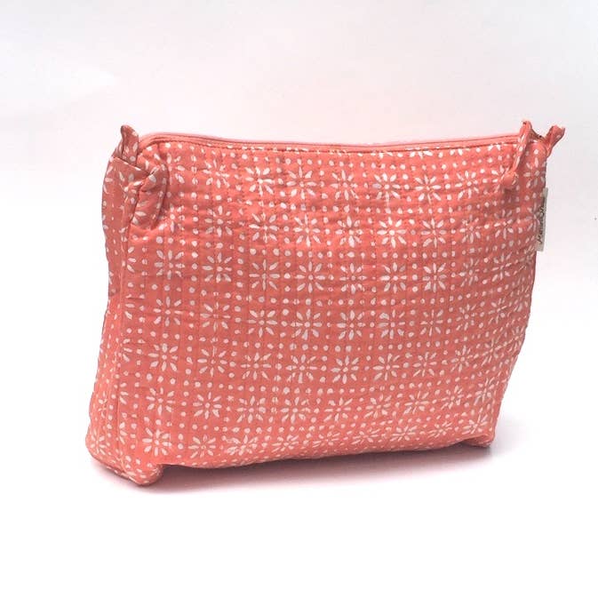 Mehera Shaw – wholesale Make-up/cosmetic bag – Cosmetics Bag - Compact - Quilted Hand Block Print Cotton4